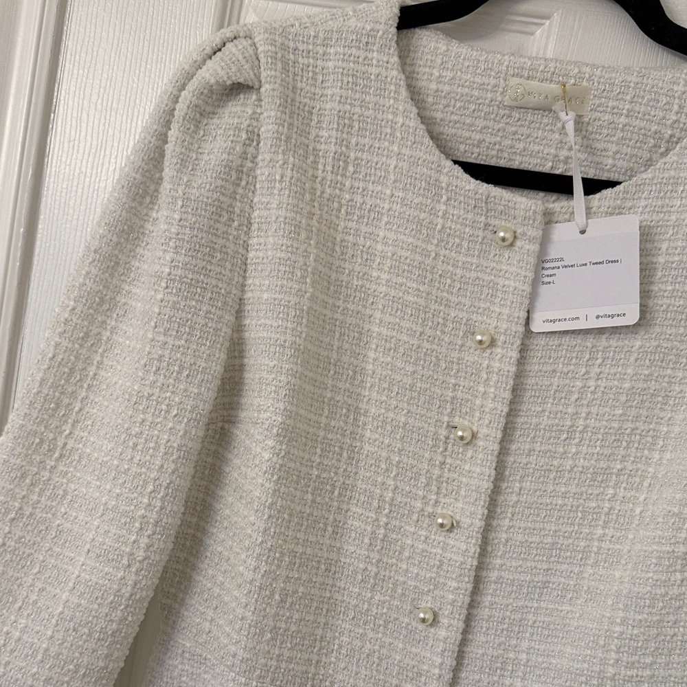 Chic Long Sleeve Cream Dress - Picture 3 of 3